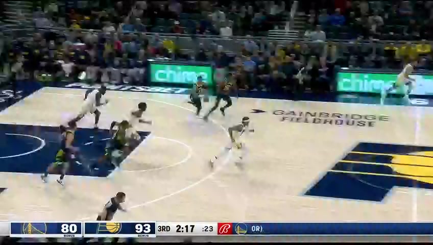 库里切球左肩膀疑似受伤 疼痛难忍返回更衣室 本场比赛不会回归 库里切球左肩膀疑似受伤 疼痛难忍返回更衣室 本场比赛不会回归