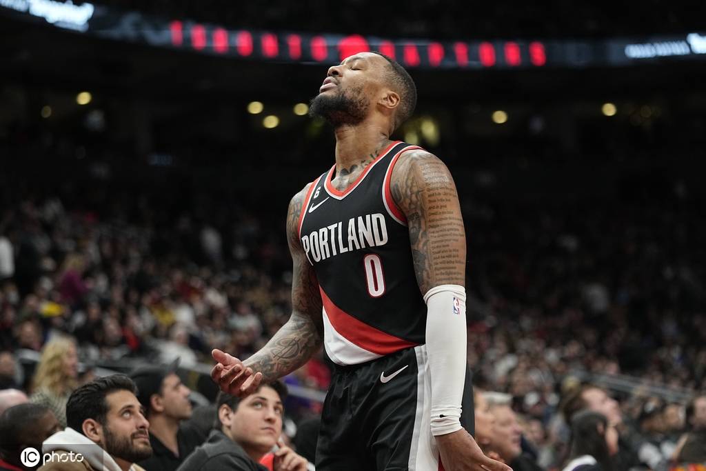 落叶返回他们的根源!利拉德(Lillard)返回开拓者3年 4200万美元 落叶返回他们的根源!利拉德(Lillard)返回开拓者3年 4200万美元
